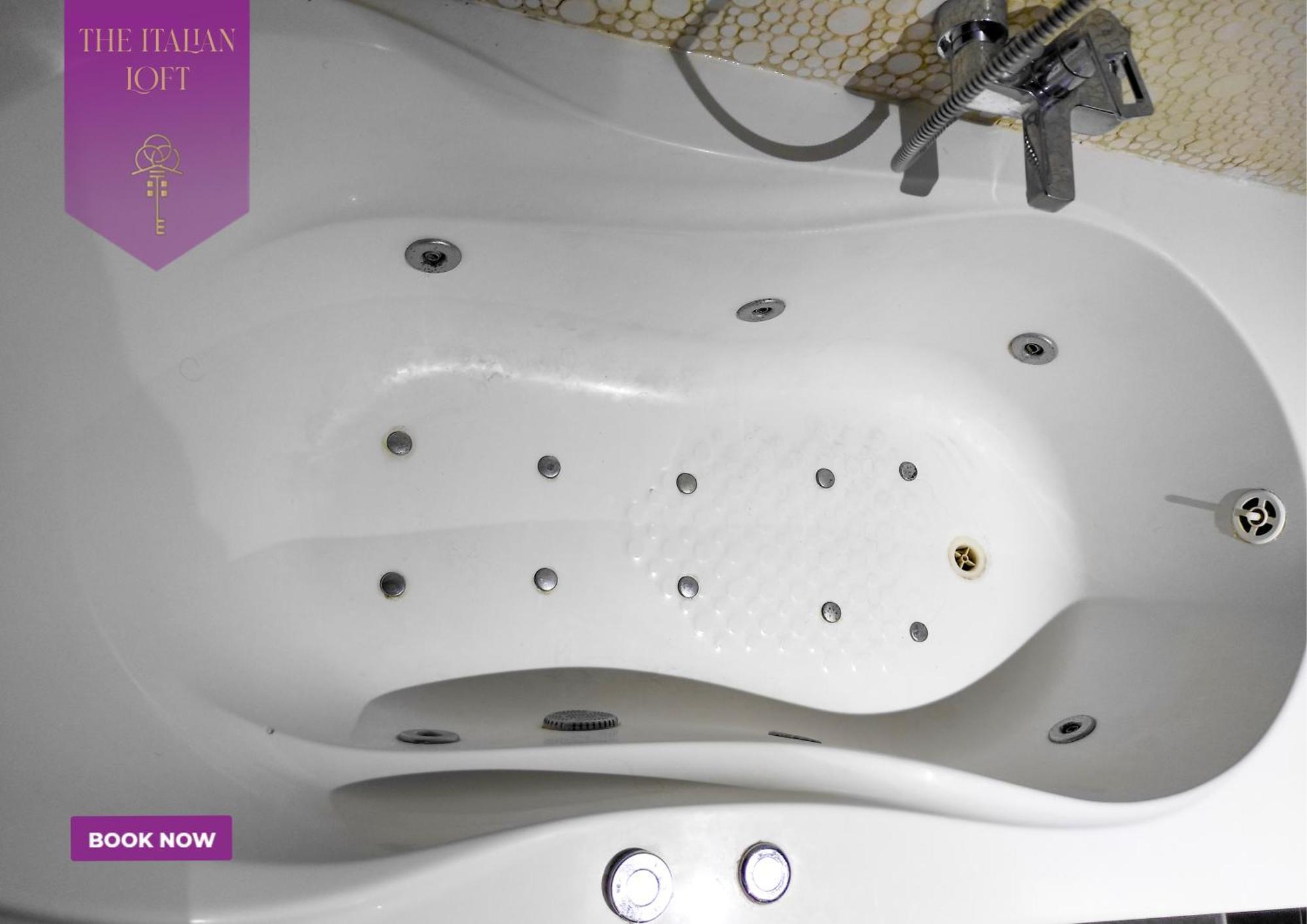 The Italian Loft With Jacuzzi By The Lakeside * Tunis